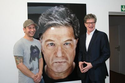 Axl Klein und Roger Willemsen in der Ausstellung ZORN