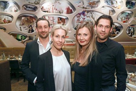 Christian Tscharke,Vorstand Die Jungen Unternehmer, Anne Tscharke, Dr. Katharina Porowski und Benjamin Achenbach,Vorstandsvorsitzender Die Jungen Unternehmer, Regionalkreis Niederrhein