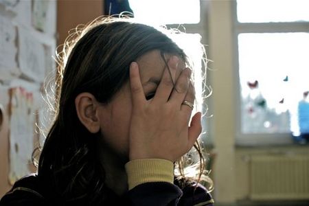 Edna ist neu in der Klasse und erst seit kurzem in Deutschland
