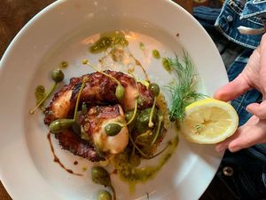 Die Freundinnen Verena und Mengting wollten mehr Menschen zum Kochen bringen mit einfachen, aber inspirierenden Rezepten Die Freundinnen Verena und Mengting wollten mehr Menschen zum Kochen bringen mit einfachen, aber inspirierenden Rezepten