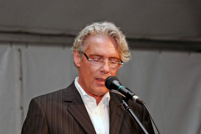 Gottfried Boehmer eroeffnet das Festival The Exhibition OK 2 in Duesseldorf