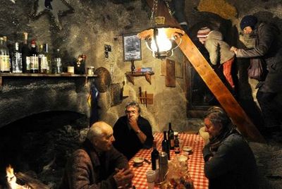 Ein musikalischer Gruß - Im kleinen Tessiner Dorf Morcote begehen Einheimische an den neun Abenden vor Weihnachten eine uralte Tradition