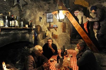 Ein musikalischer Gruß - Im kleinen Tessiner Dorf Morcote begehen Einheimische an den neun Abenden vor Weihnachten eine uralte Tradition