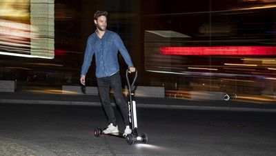 Audis E-Roller in Aktion Auch Audi positioniert sich als Autohersteller auf dem E-Scooter-Markt