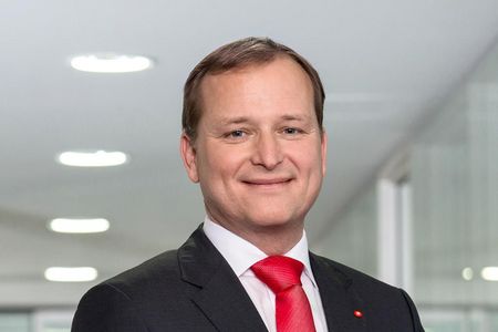 Stephan Gawarecki, Aufsichtsratsvorsitzender der Smart InsurTech AG baut den Vorstand um