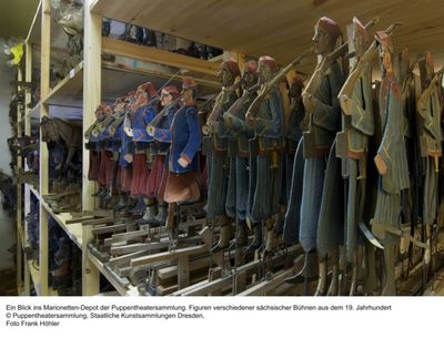 hinter 13 tueren puppentheatersammlung dresden
