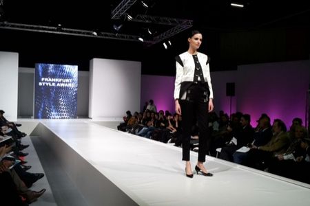 Design von Virginia Reil auf dem Frankfurt STYLE AWARD Catwalk in Paris