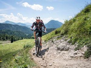 Zum 1.000 Kilometer weiten Streckennetz der E-Bike-Destination Kitzbüheler Alpen im Kaisergebirge, zaehlt auch die Region Wilder Kaiser inTirol Zum 1.000 Kilometer weiten Streckennetz der E-Bike-Destination Kitzbüheler Alpen im Kaisergebirge, zaehlt auch die Region Wilder Kaiser inTirol