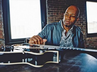 Lionel Loueke gibt Konzert in Frankfurt