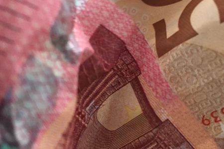Das ist schnell passiert, kein Geld, und schon steht der Gerichtsvollzieher vor der Tuer, und die Wohnung ist weg