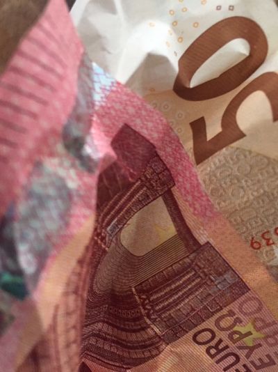 Das ist schnell passiert, kein Geld, und schon steht der Gerichtsvollzieher vor der Tuer, und die Wohnung ist weg