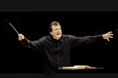 Andris Nelsons dirigirt  das NDR Sinfonieorchester