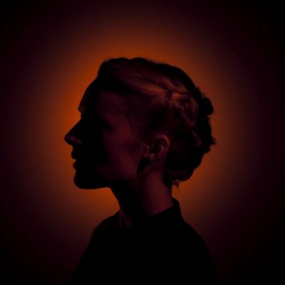 Im September 2013 praesentiert die daenische Saengerin Agnes Obel ihr neues Album Aventine