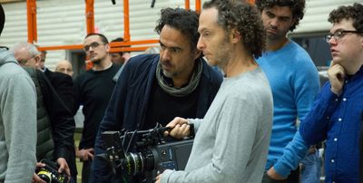 Birdman am Filmset mit Alejandro González Iñárritu
