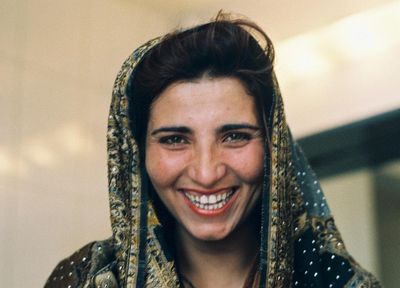 "Mein Herz sieht die Welt schwarz - Eine Liebe in Kabul" von Helga Reidemeister beschreibt einen Tabubruch, dessen Ausgang ungewiss ist
