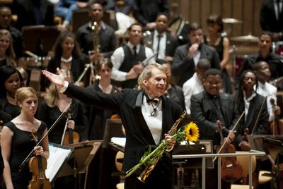 Anders Paulsson gemeinsam mit dem MIAGI Youth Orchestra