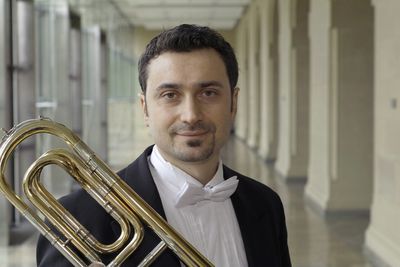 Rosen Rusinov ist Posaunist und spielt beim Konzert mit dem Sinfonieorchester Wuppertal