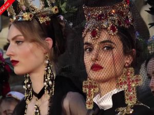 Dolce&Gabbana wird gemeinsam mit Pelzhändlern daran arbeiten, auf umweltfreundlichen Kunstpelz umzusteigen Dolce&Gabbana wird gemeinsam mit Pelzhändlern daran arbeiten, auf umweltfreundlichen Kunstpelz umzusteigen