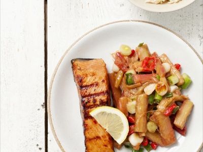 Gegrillter Lachs mit Rhabarber
