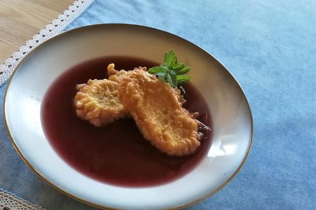 Versoffene Jungfern werden zur Weihnachtszeit entlang der Lebensspur Lechserviert – in Fuessen vorzugsweise mit Gluehwein