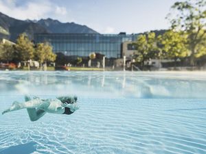 Die Therme Meran ist die berühmteste ihrer Art in Südtirol und bietet Paaren unvergessliche Stunden zu zweit