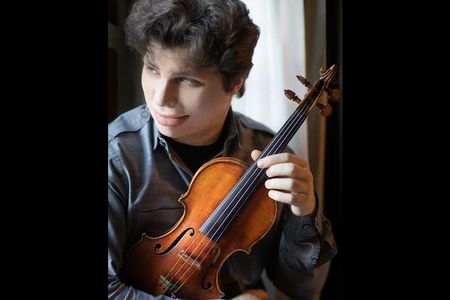 Dass der Ausnahmegeiger Augustin Hadelich dieses Instrument eines Ausnahmegeigenbauers nun spielt, ist ein grosses Glueck für uns