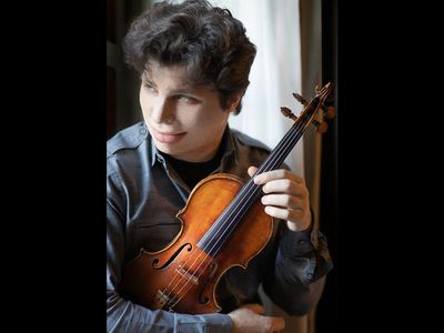 Dass der Ausnahmegeiger Augustin Hadelich dieses Instrument eines Ausnahmegeigenbauers nun spielt, ist ein grosses Glueck für uns