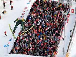 Beim Viessmann FIS Skisprung Weltcup am 21./22. Dezember 2019 in Engelberg treten die weltbesten Adler an der groessten Skisprungschanze der Schweiz an