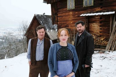 Harald Windisch, Brigitte Hobmeier und Fritz Karl  spielen in EIN DORF WEHRT SICH