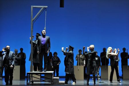 Nationaltheater  Mannheim:   Die Dreigroschenoper - ein Stück mit Musik von Bertolt Brecht und Kurt Weill bis zum 21.01.2013