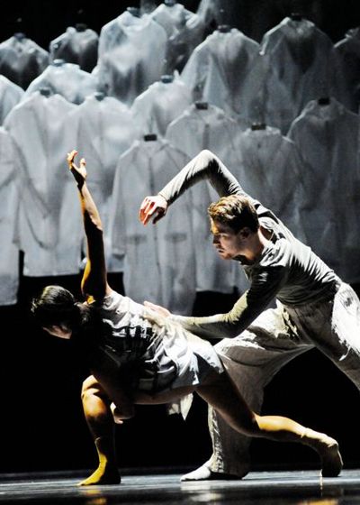 Loops and Lines Laban-Tanz-Projekt von Stephan Thoss
