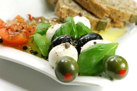 In Kreuzberg und Friedrichshain, den ersten beiden Berliner Stadtteilen, die eat-the-world kulinarisch-kulturell in ihr Programm auf genommen haben, feiert eat-the-world Geburtstag.