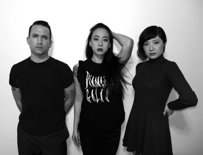 Xiu Xiu tritt auf dem donaufestival 2014 auf
