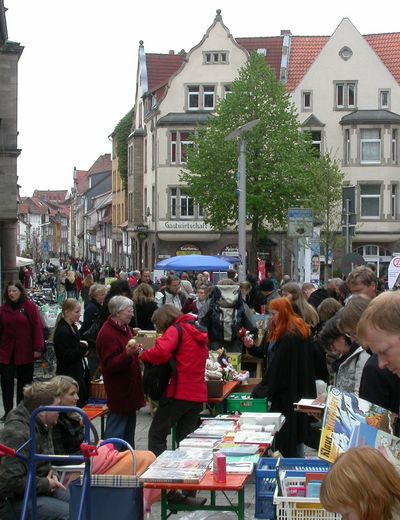 Geschichte und Geschichten aus dem Albani-Viertel - Büchertag im Albani-Viertel  am 4. Mai 2013 in Göttingen