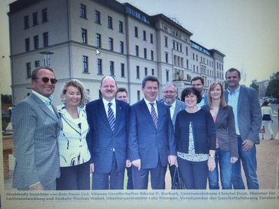 Offizielle Eroeffnungsfeier im Vitanas Demenz Centrum, und strahlende Gesichter