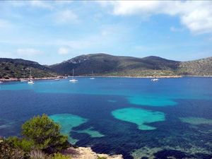 Gaeste des Hotel Bonsol in Illetas aufMallorca erleben die urspruengliche Natur des Schutzgebiets Cabrera im Rahmen eines Tagesausflugs Gaeste des Hotel Bonsol in Illetas aufMallorca erleben die urspruengliche Natur des Schutzgebiets Cabrera im Rahmen eines Tagesausflugs