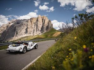Zu den Highlights der Oldtimer-Rallye Suedtirol Classic Schenna zaehlt die alljaehrliche Dolomitentour Zu den Highlights der Oldtimer-Rallye Suedtirol Classic Schenna zaehlt die alljaehrliche Dolomitentour