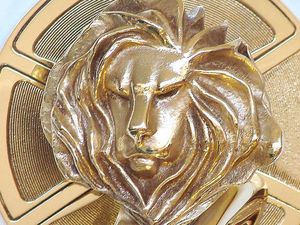 Von Kreativen auf der ganzen Welt heiß begehrt der Cannes-Loewe in Gold Von Kreativen auf der ganzen Welt heiß begehrt der Cannes-Loewe in Gold