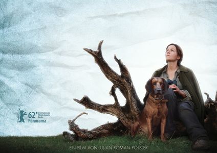 Im existenziellen Drama "Die Wand" spielt Martina Gedeck eine Frau, die mit der Einsamkeit kaempft