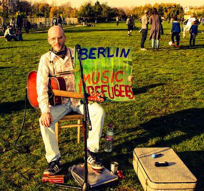 Berlin Street Music 4 Refugees MarKuz