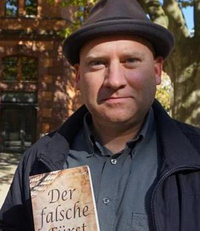 Krimiautor und Shootingstar Meddi Mueller