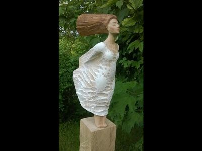 Windfrau im Skulpturengarten von Michael Pickl