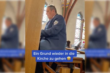 Layla rennt selbst in der Kirche