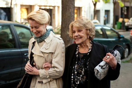 "Eine Dame in Paris" - Ilmar Raag gelingt eine anrührende Dramödie über Freundschaft und Zugehörigkeitsgefühl