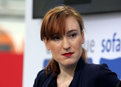 Eine der drei Heldinnen von Soenke C. Weiss ist Nora Bossong fuer ihren Roman Schutzzone