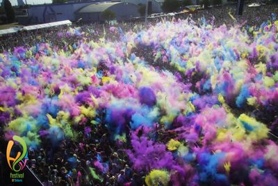 Holi Festival of Colours stammt vom indischen Fruehlingsfest ab Holi Festival of Colours stammt vom indischen Fruehlingsfest ab