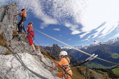 Der Klettersteig über das Brunnistöckli in Engelberg/Zentralschweiz ist ein Erlebnis für die ganze Familie