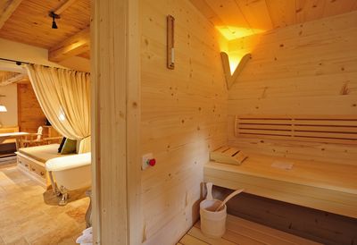 Reisen INNs Holz Sauna