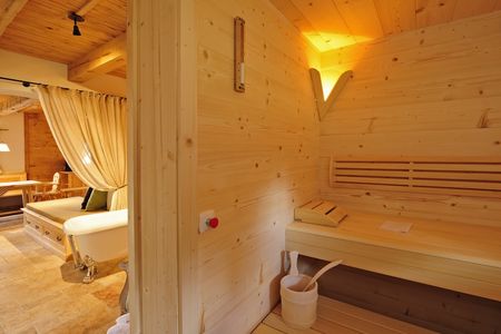 Reisen INNs Holz Sauna
