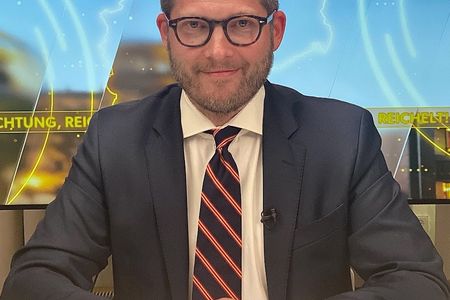 Die beste Zusammenfassung und Kommentierung, die ich bisher gesehen habe, hat Julian Reichelt geliefert